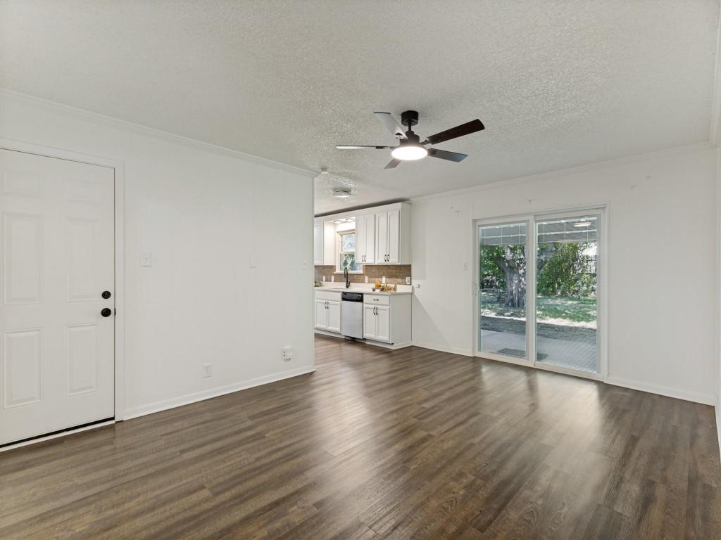 6924 Richardson Drive