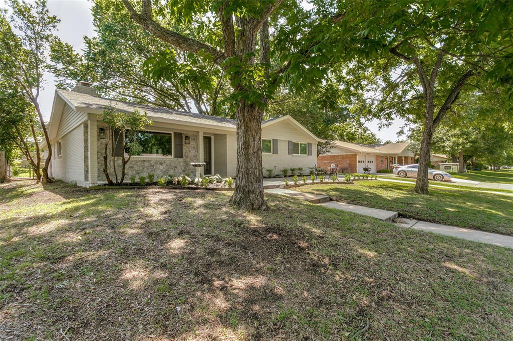 1016 Livingston Drive