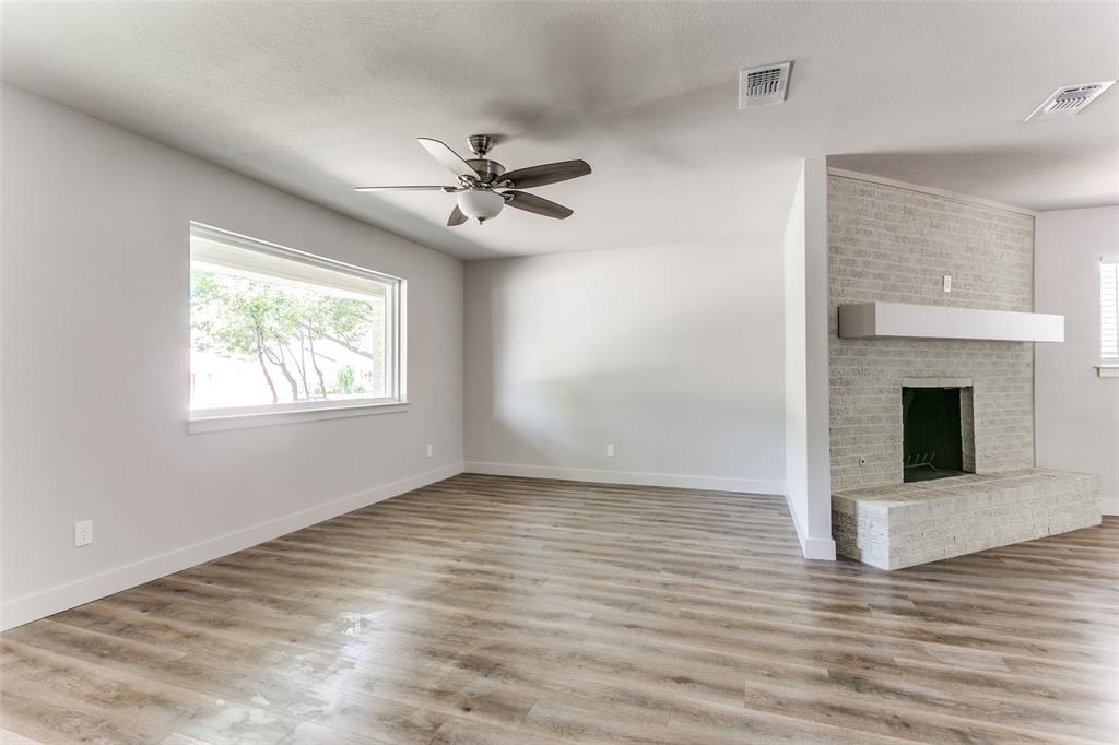 1016 Livingston Drive