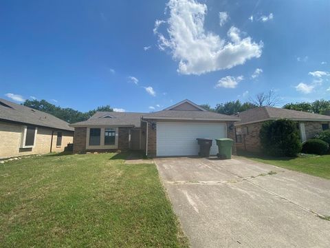 4220 Staghorn Circle N Fort Worth TX 76137