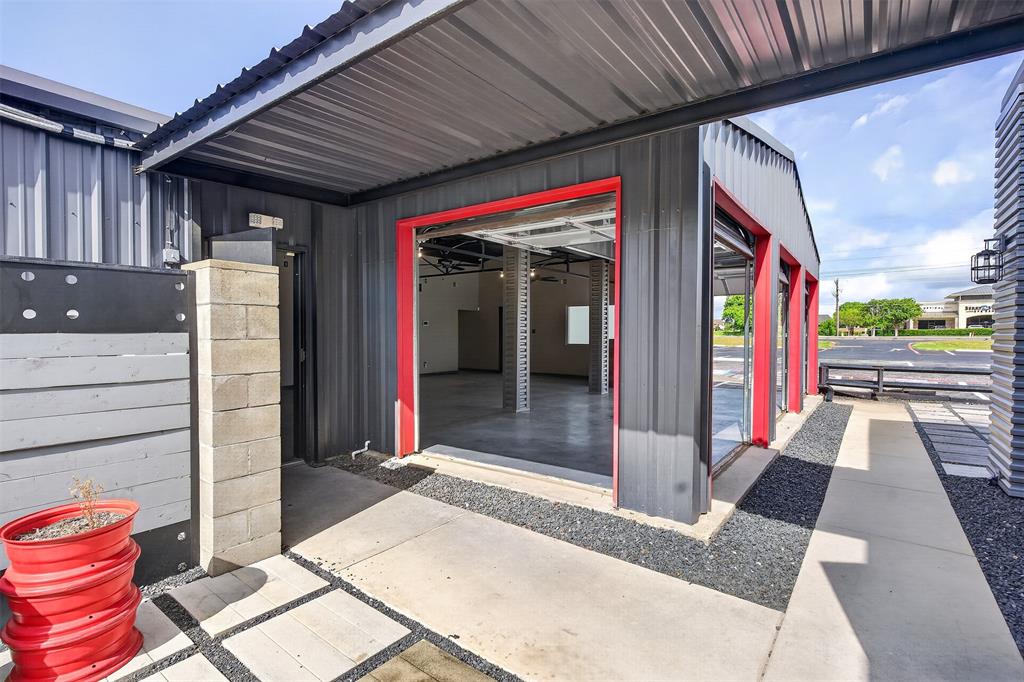 2795 Wilshire Boulevard