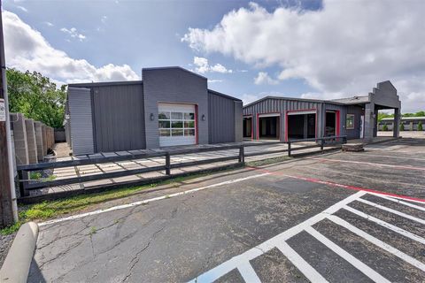 2795 Wilshire Boulevard Burleson TX 76028