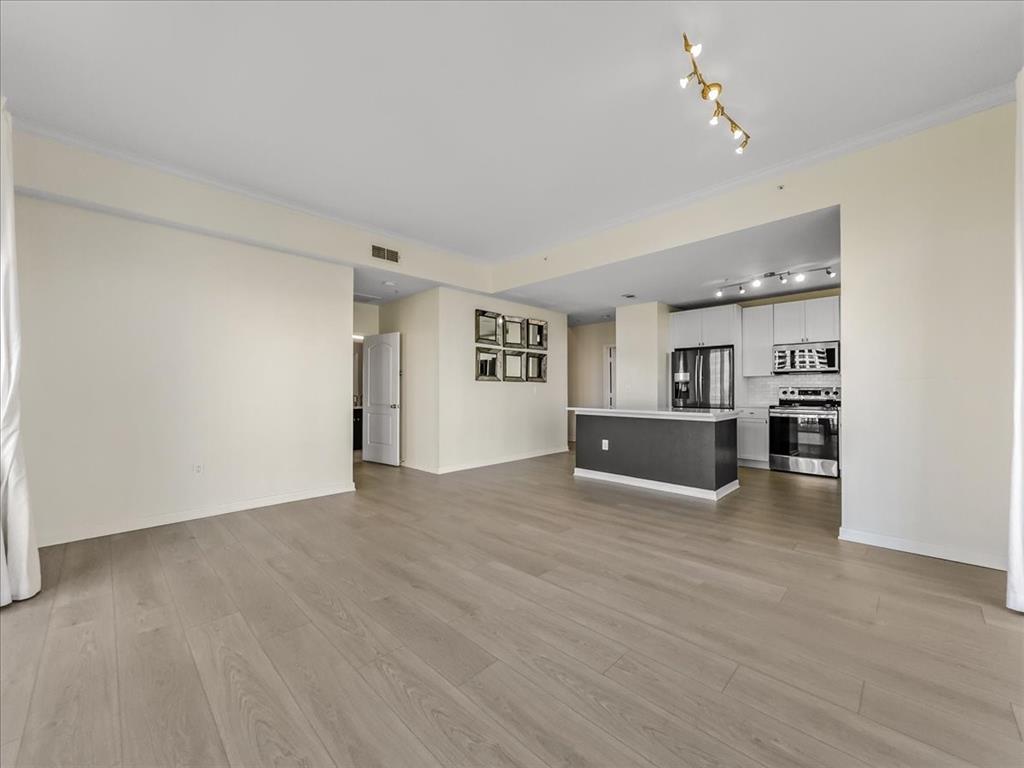 Renaissance On Turtle Creek Condo - Residential Lease