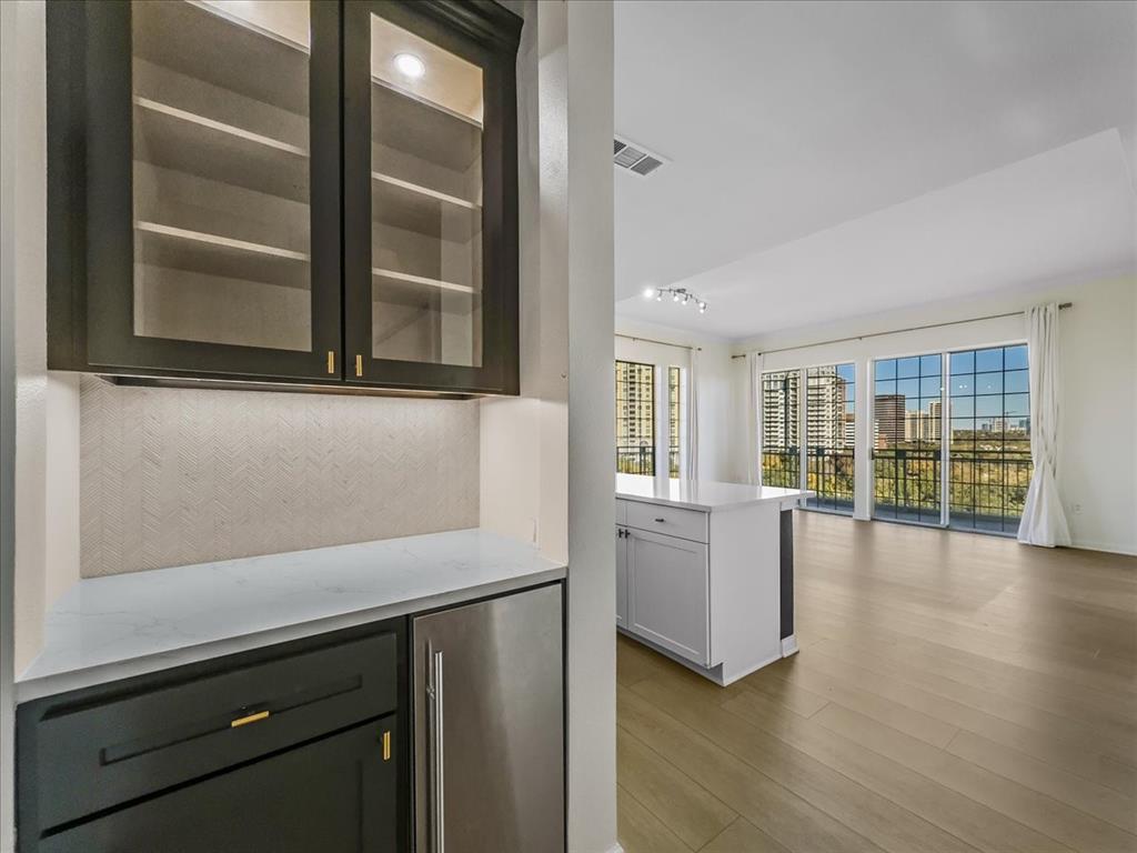 Renaissance On Turtle Creek Condo - Residential Lease