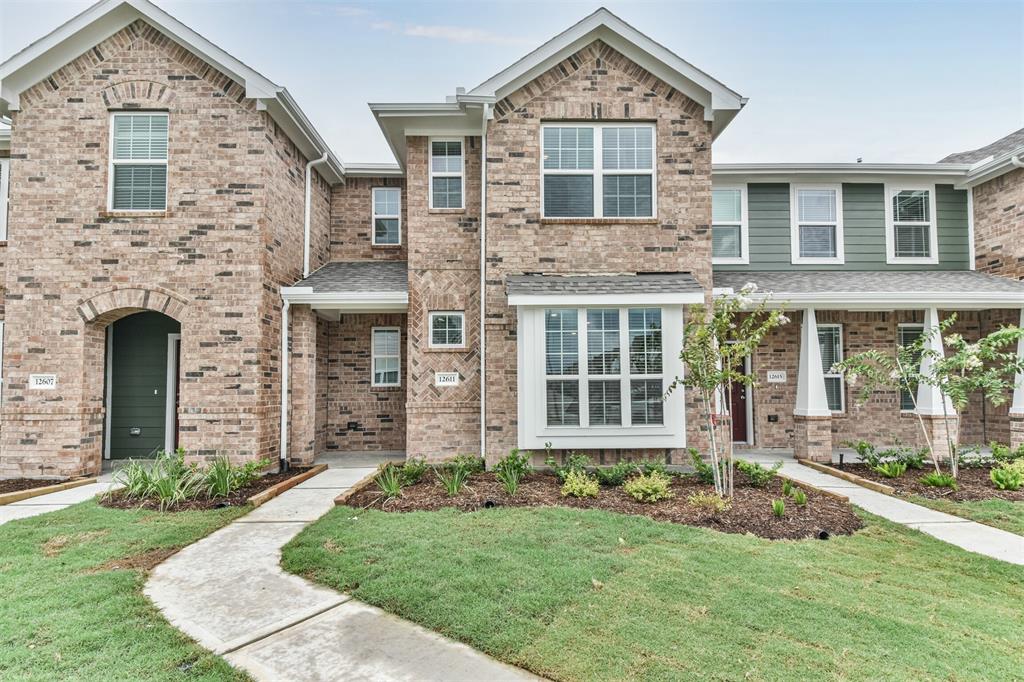 Cloverleaf Crossing Townhomes - Residential