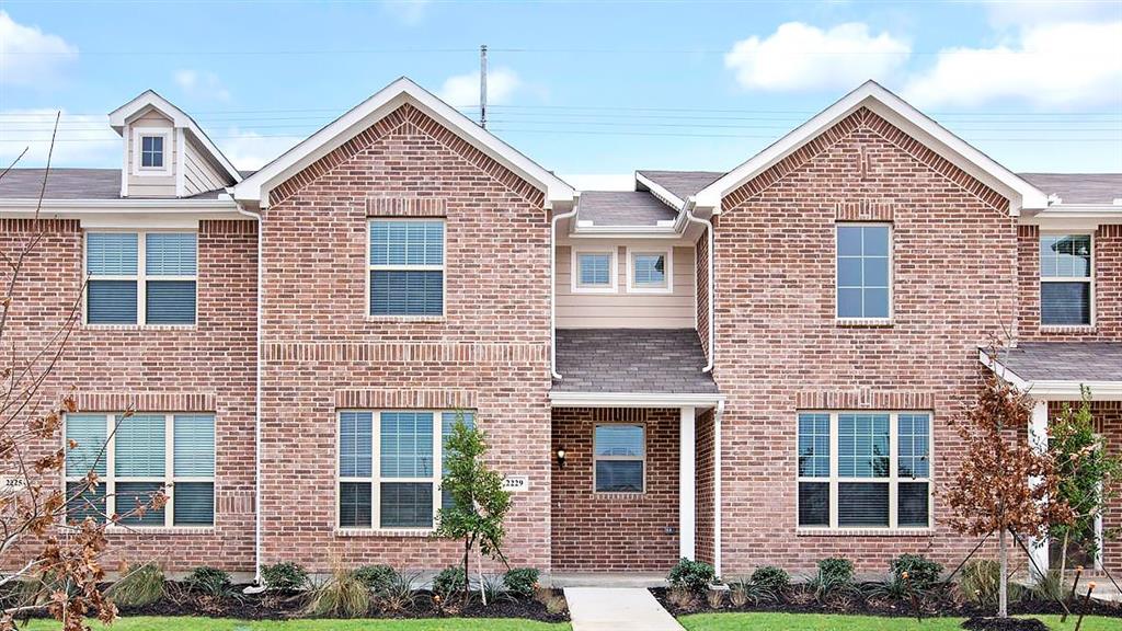 Cloverleaf Crossing Townhomes - Residential