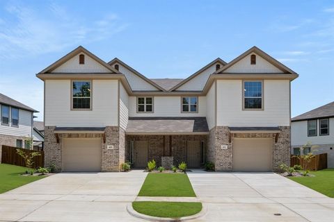 409-411 Saddle Lane Denton TX 76205