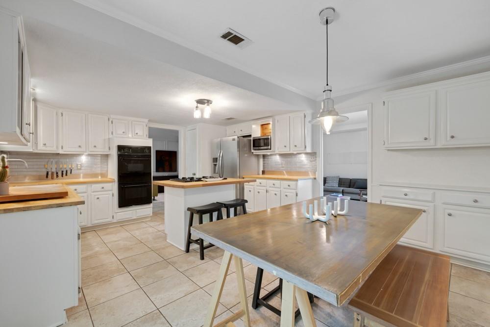 3004 Foxboro Drive
