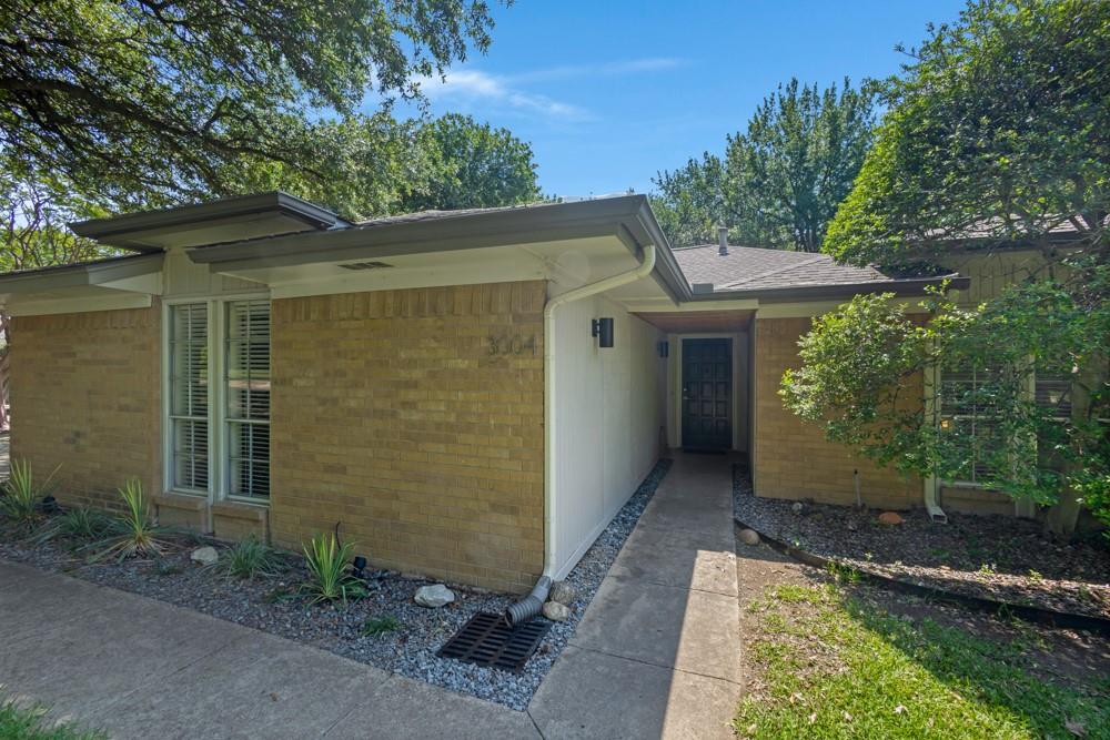 3004 Foxboro Drive