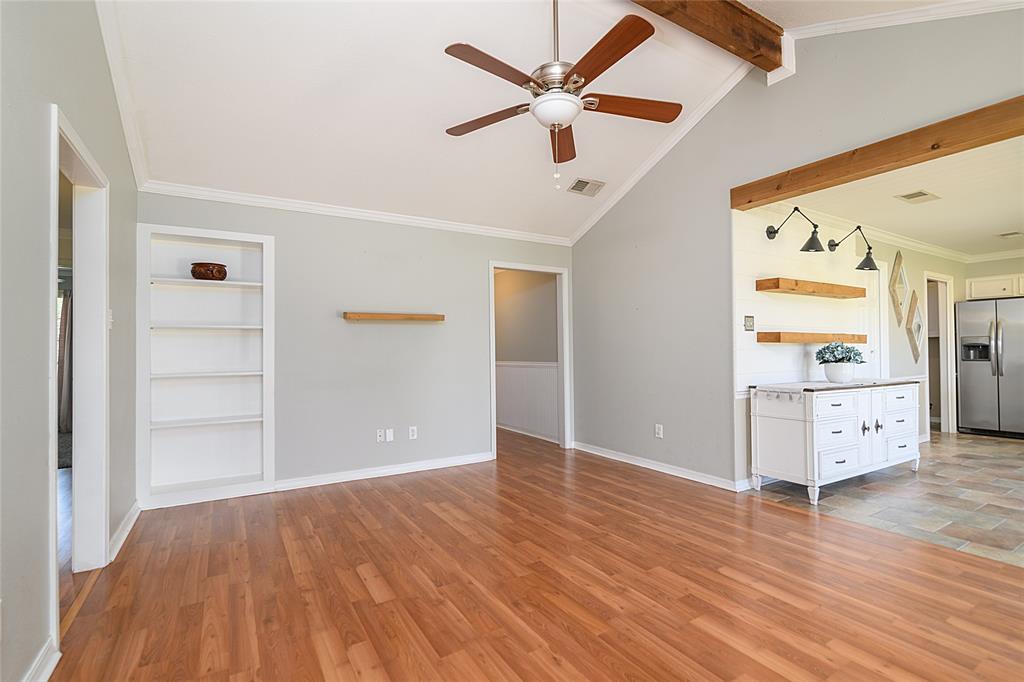 5318 Lauri Lane