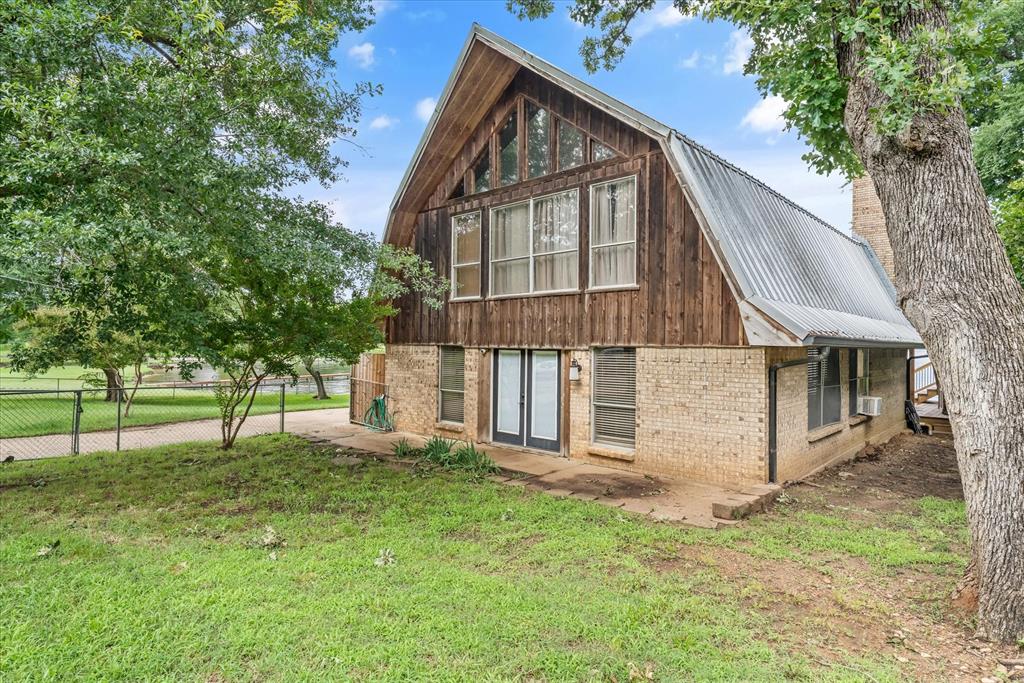 107 Oak Acres Drive W