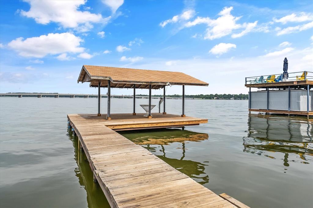 107 Oak Acres Drive W