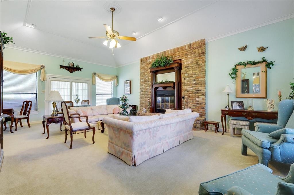 2201 Oak Knoll Court