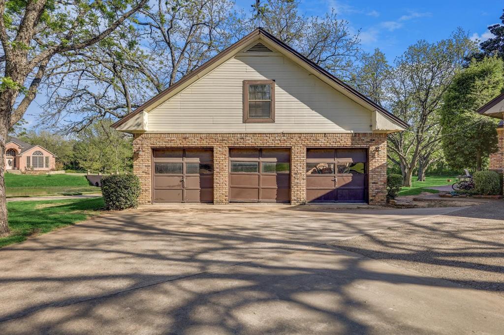 2201 Oak Knoll Court