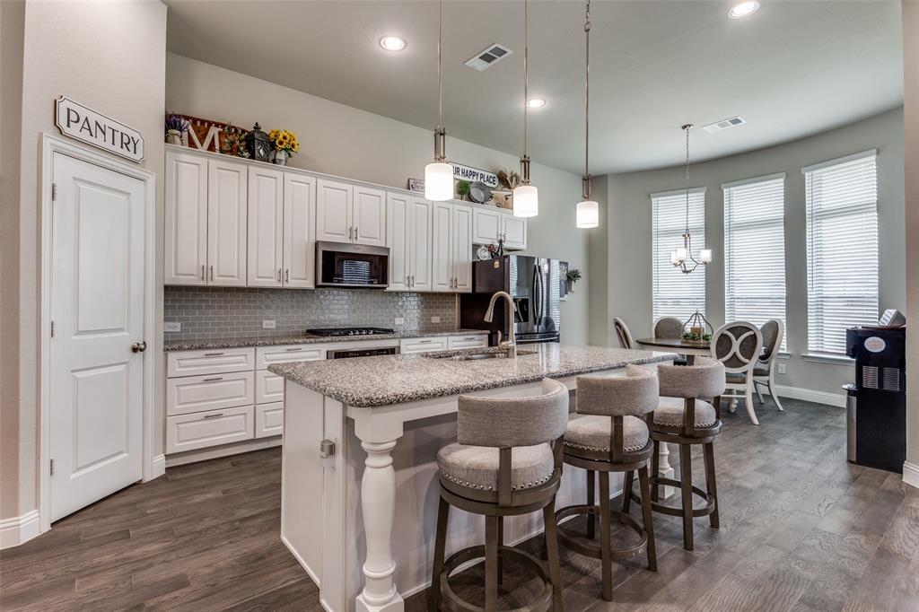 3122 Grandview Drive