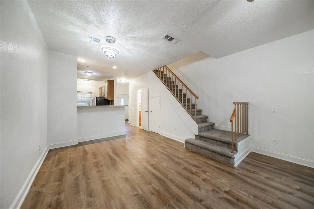 Pheasant Landing #8 - Residential Lease