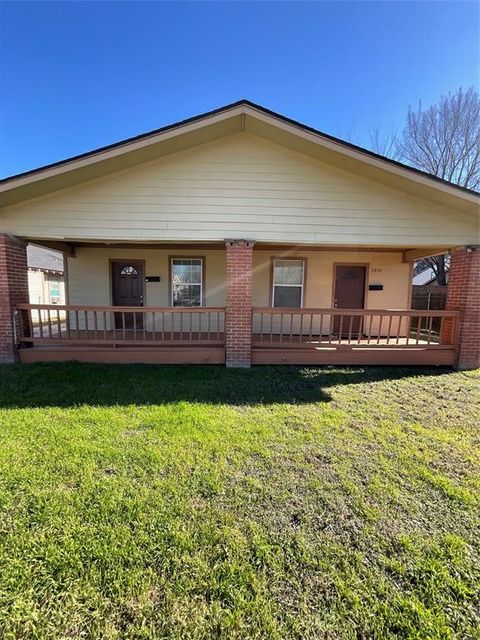 2937 S Adams Street Fort Worth TX 76110