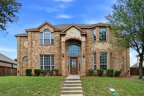 Photo of 208 Wisteria Way, Red Oak, TX 75154 (MLS # 21250485)