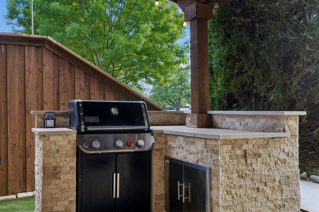 5805 Wilmington Drive