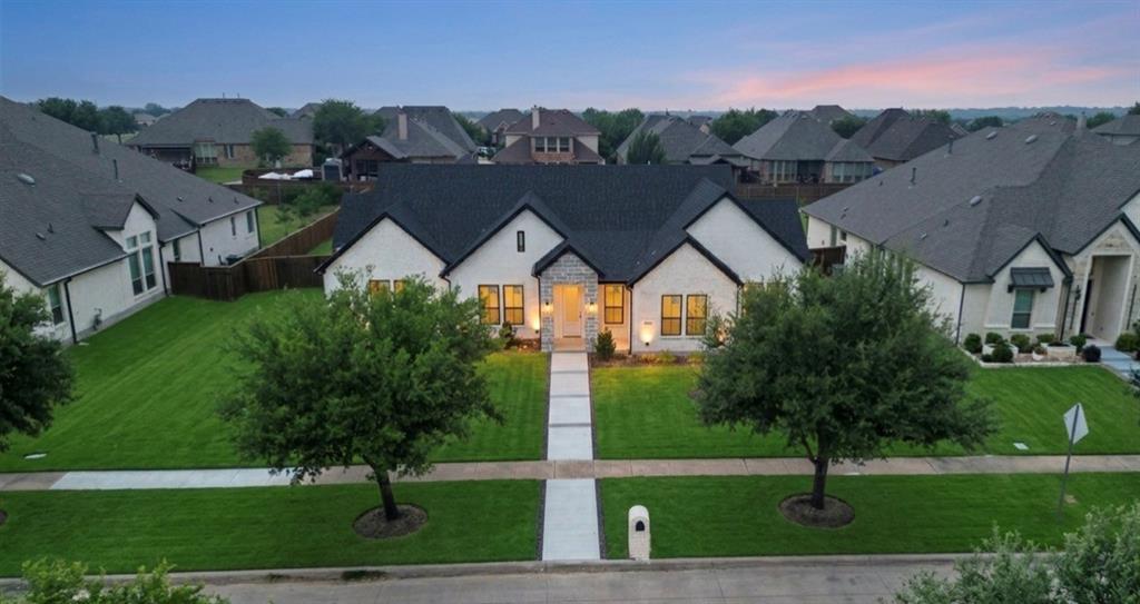 1005 Devonshire Drive S