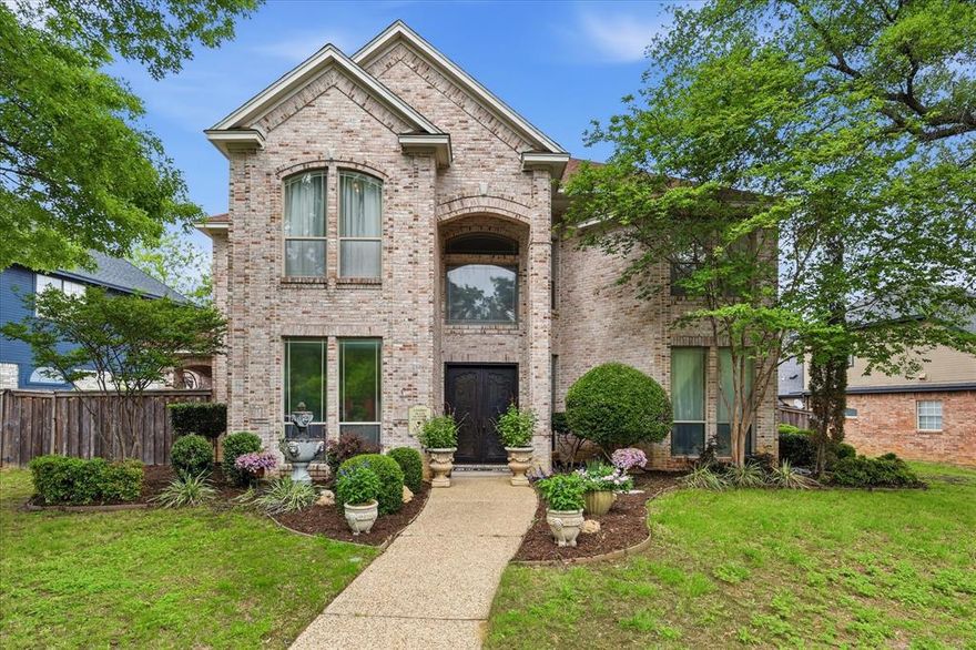 Decorators Dream, Beautiful Custom Home in Prime Location, NO HOA
Welcome through a stunning bronze double-door entry into this custom-built home full of character and thoughtful design. Located in a highly desirable Santa Fe Estates area, this property offers walking distance to schools, easy access to I-20 & 287 for commuting to Dallas, Fort Worth, and DFW Airport, plus nearby shopping.
Inside, you’ll find unique architectural touches with multiple custom-designed ceilings and a flexible floor plan, including the option to convert an existing room into a 4th bedroom. The home features 4.5 bathrooms and a dedicated media room with custom drapes, perfect for relaxing or entertaining, Beautiful New Vinyl flooring
Enjoy added privacy with a gated driveway. The home also includes a custom room addition (approx. 325 sq ft) with sliding windows, remote-controlled shades, and central heat and air.
Custom shades and draperies, a side entrance with rock garden area, side patio, and large overhead storage in the garage.
A rare opportunity to own a unique home that combines location, flexibility, and upgrades.