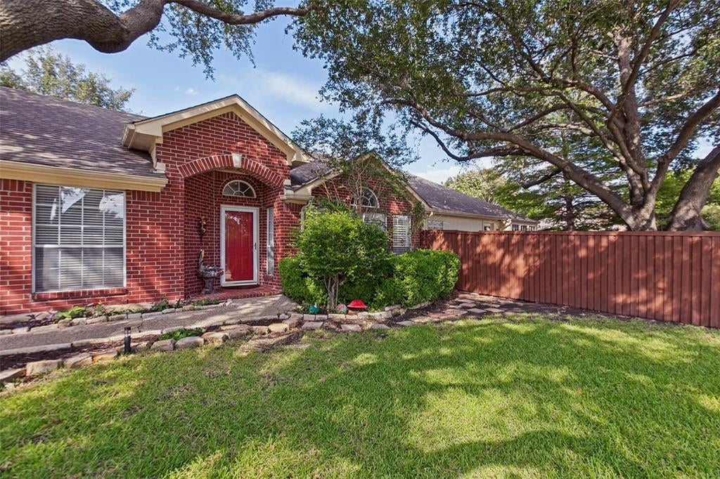 6800 Forest Hills Drive