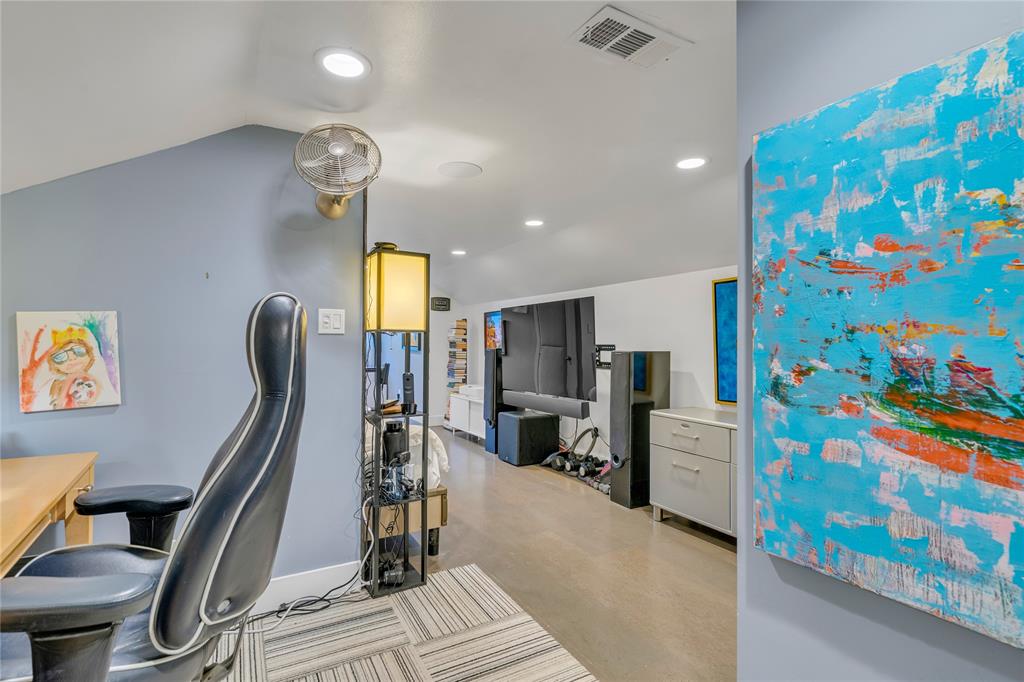 S M U Heights - Residential