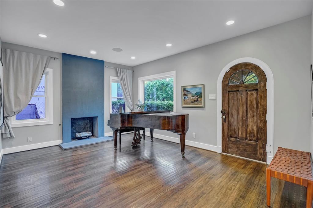 S M U Heights - Residential