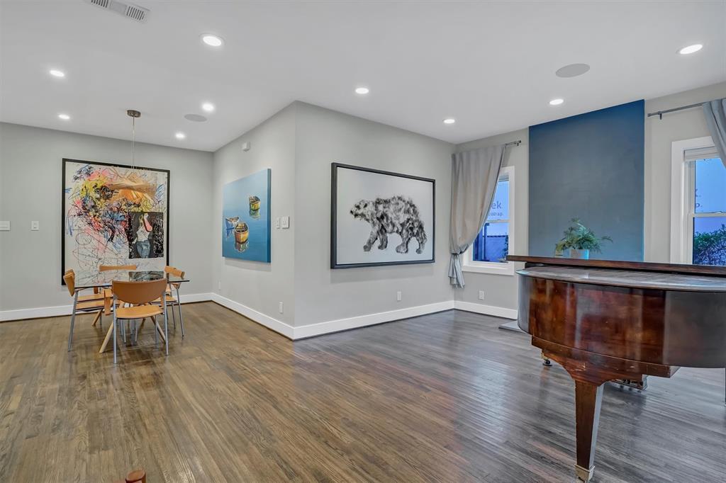 S M U Heights - Residential