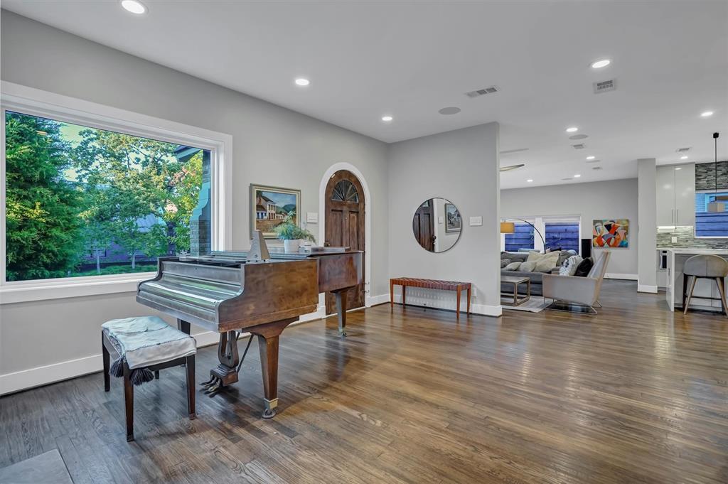 S M U Heights - Residential