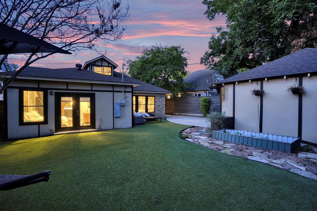 S M U Heights - Residential