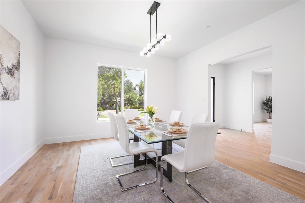 2935 Lovers Lane