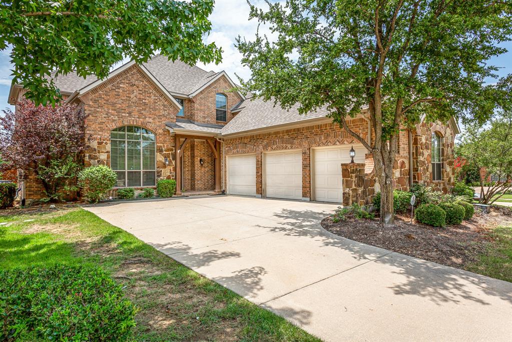 900 Fannin Drive