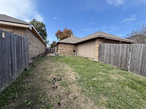 Tiny photo for 1120 Old Barn Lane, Mesquite, TX 75149 (MLS # 21132885)