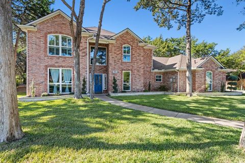827 Knoll Manor Court Cedar Hill TX 75104