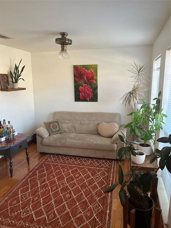 1005 Lake Bluff Drive