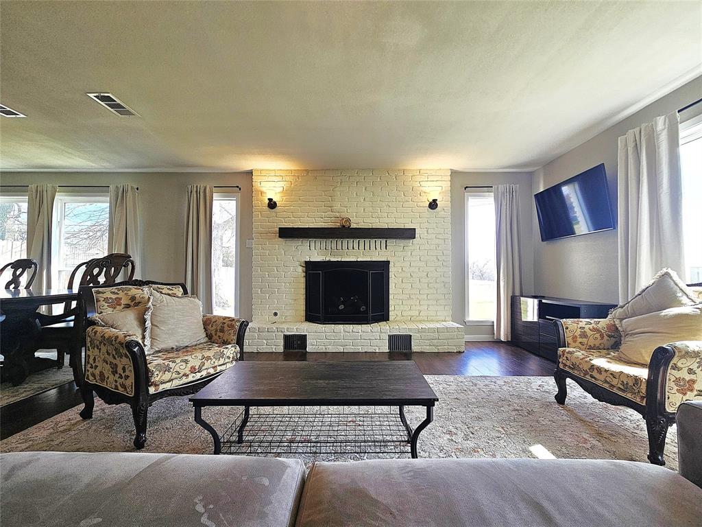 1205 W Trinity Street