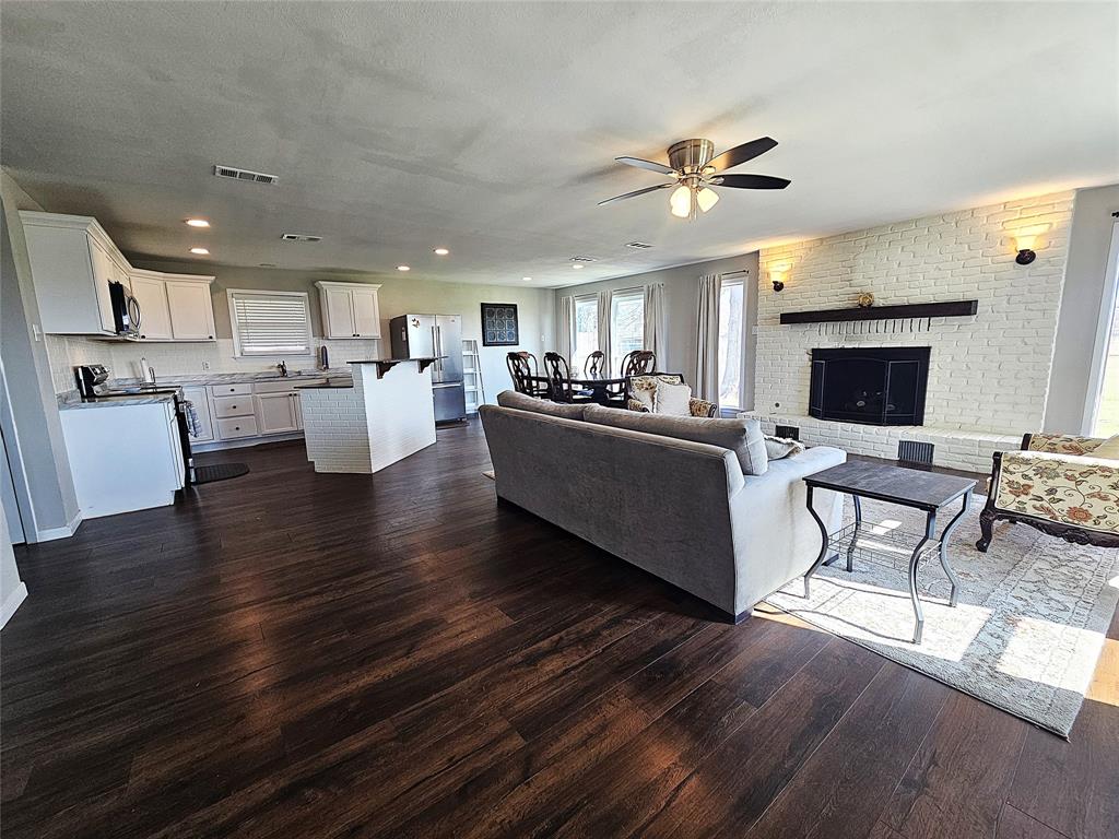 1205 W Trinity Street