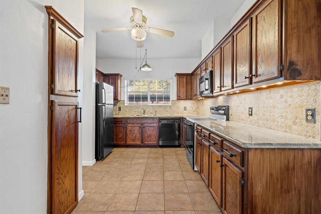 Keller Spgs Condos - Residential