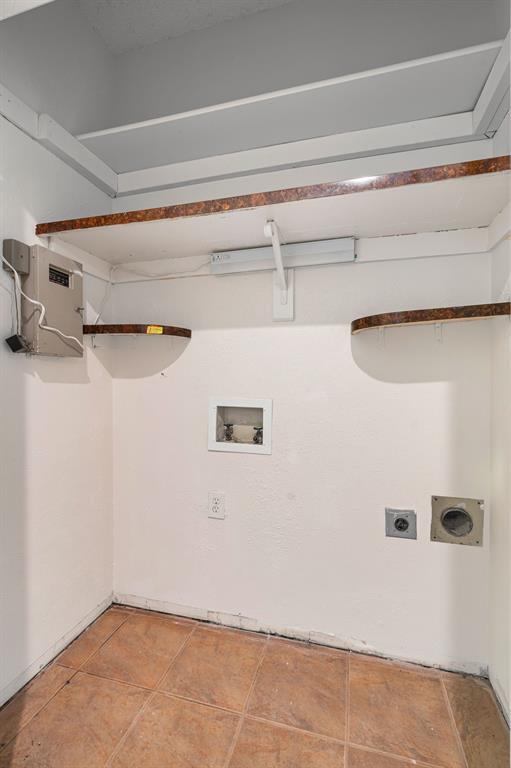 Keller Spgs Condos - Residential