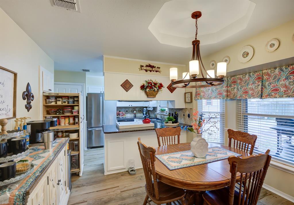 Bossier City, Louisiana 71111, United States, 4 Bedrooms Bedrooms, ,3 BathroomsBathrooms,Residential,Active,97916