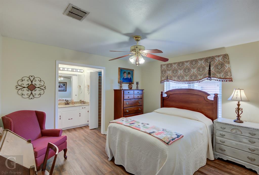 Bossier City, Louisiana 71111, United States, 4 Bedrooms Bedrooms, ,3 BathroomsBathrooms,Residential,Active,97916