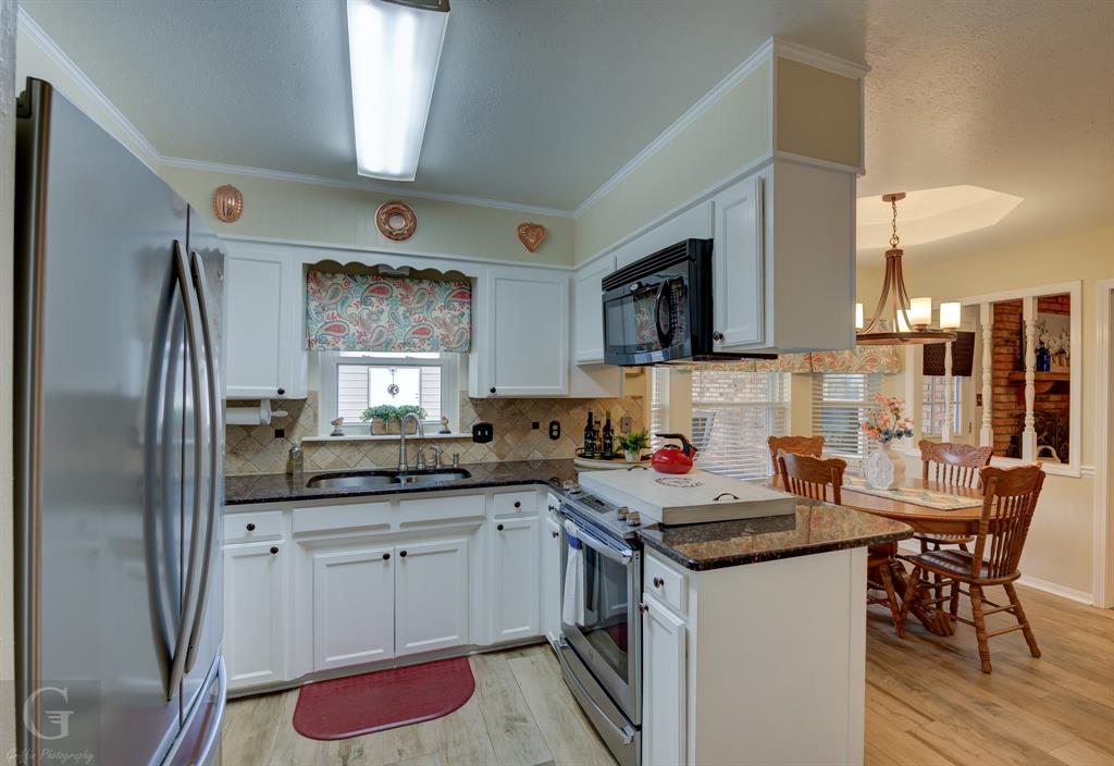 Bossier City, Louisiana 71111, United States, 4 Bedrooms Bedrooms, ,3 BathroomsBathrooms,Residential,Active,97916