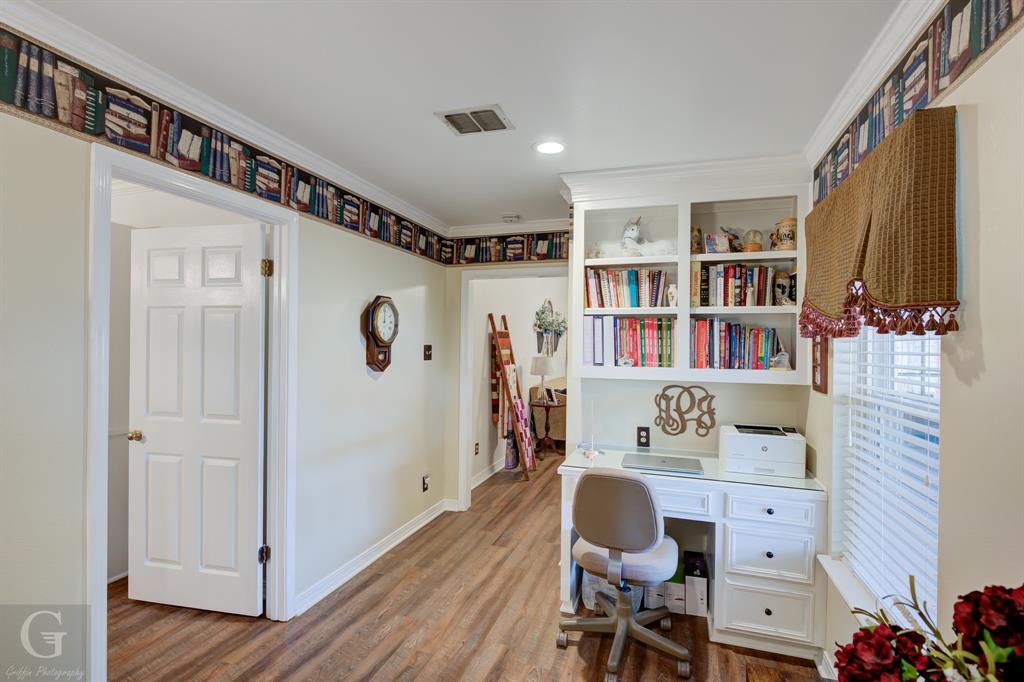 Bossier City, Louisiana 71111, United States, 4 Bedrooms Bedrooms, ,3 BathroomsBathrooms,Residential,Active,97916