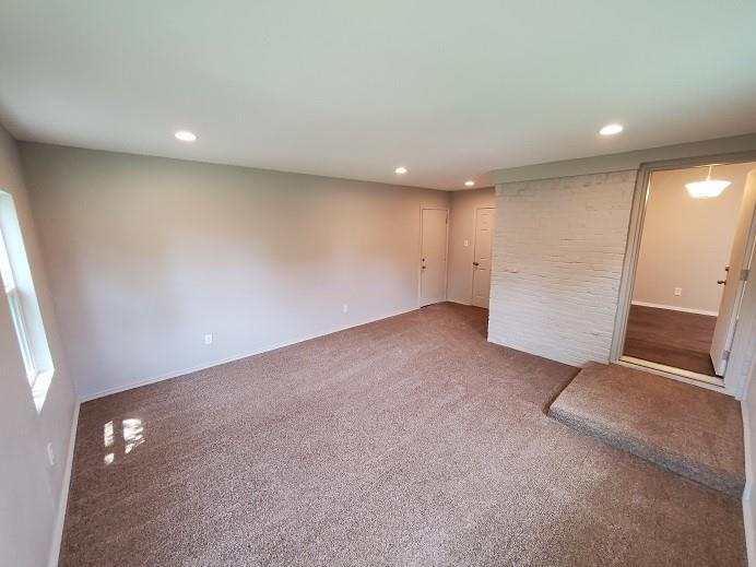 North Riverside Estates - Residential Lease