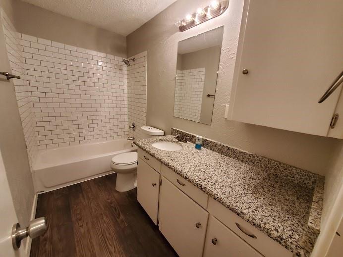 North Riverside Estates - Residential Lease