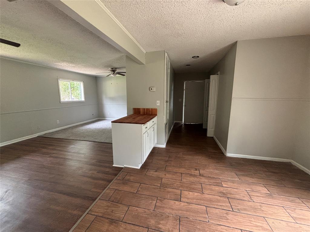 Meadowview Park 02 - Residential Lease