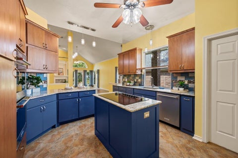 Tiny photo for 2233 Wembley Wood Lane, Bedford, TX 76022 (MLS # 21390278)