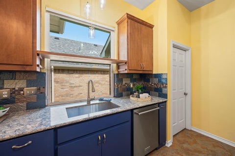 Tiny photo for 2233 Wembley Wood Lane, Bedford, TX 76022 (MLS # 21390278)