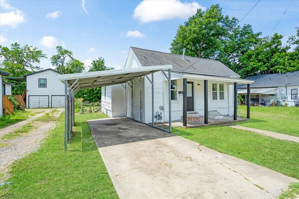 715 W Sam Rayburn Drive